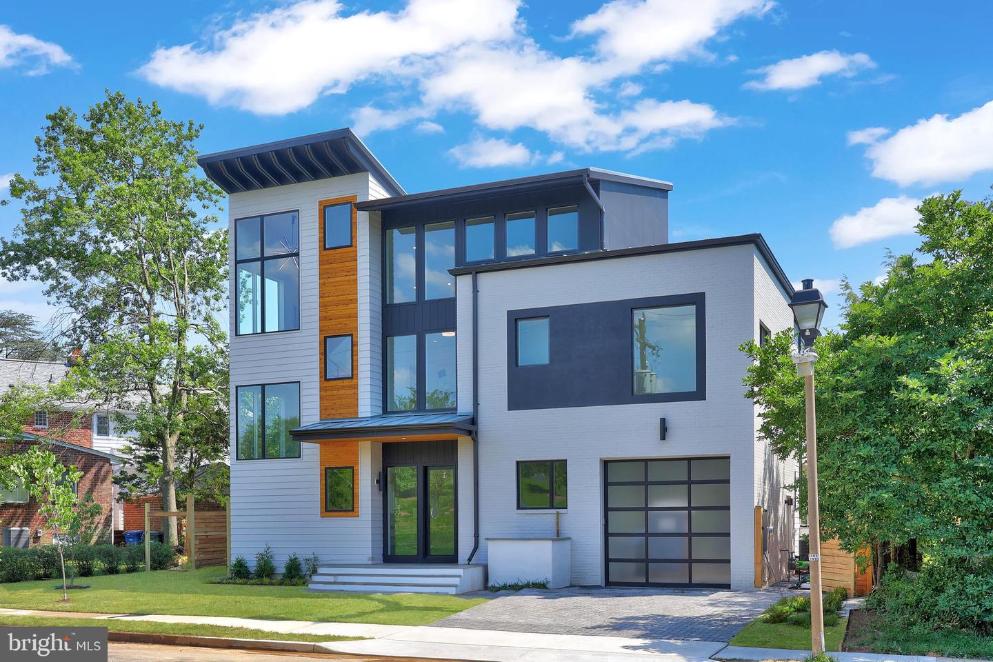 4810 3RD ST N, ARLINGTON, Virginia 22203, 6 Bedrooms Bedrooms, ,5 BathroomsBathrooms,Residential,For sale,4810 3RD ST N,VAAR2054070 MLS # VAAR2054070