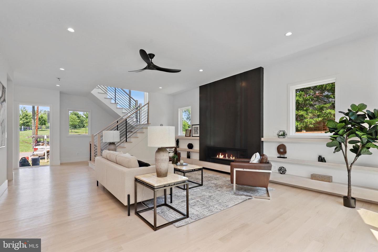 4810 3RD ST N, ARLINGTON, Virginia 22203, 6 Bedrooms Bedrooms, ,5 BathroomsBathrooms,Residential,For sale,4810 3RD ST N,VAAR2054070 MLS # VAAR2054070