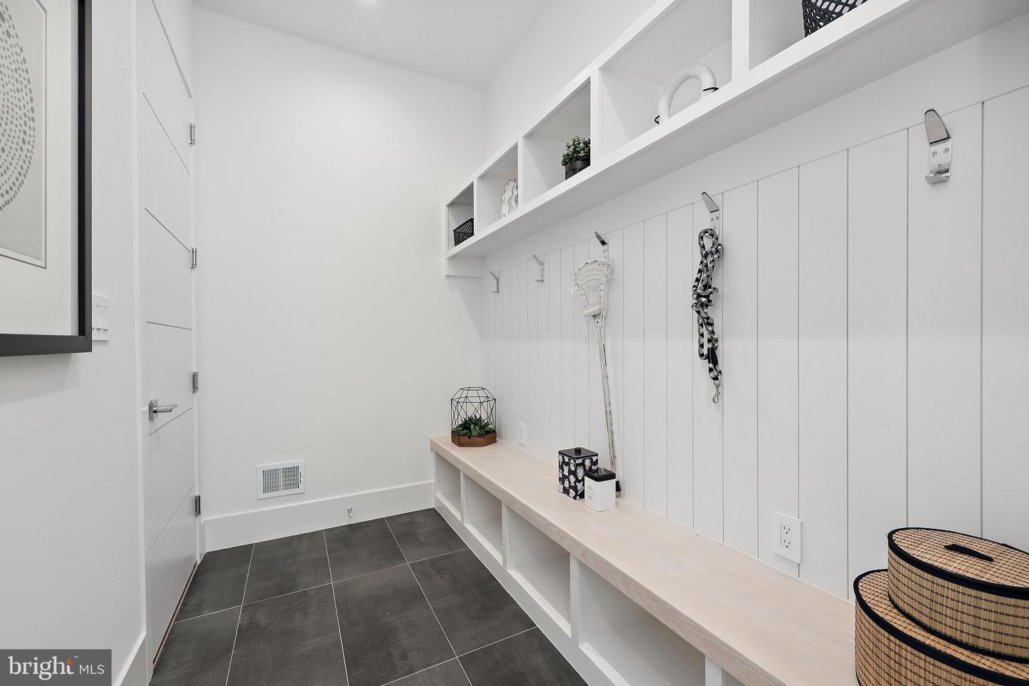 4810 3RD ST N, ARLINGTON, Virginia 22203, 6 Bedrooms Bedrooms, ,5 BathroomsBathrooms,Residential,For sale,4810 3RD ST N,VAAR2054070 MLS # VAAR2054070