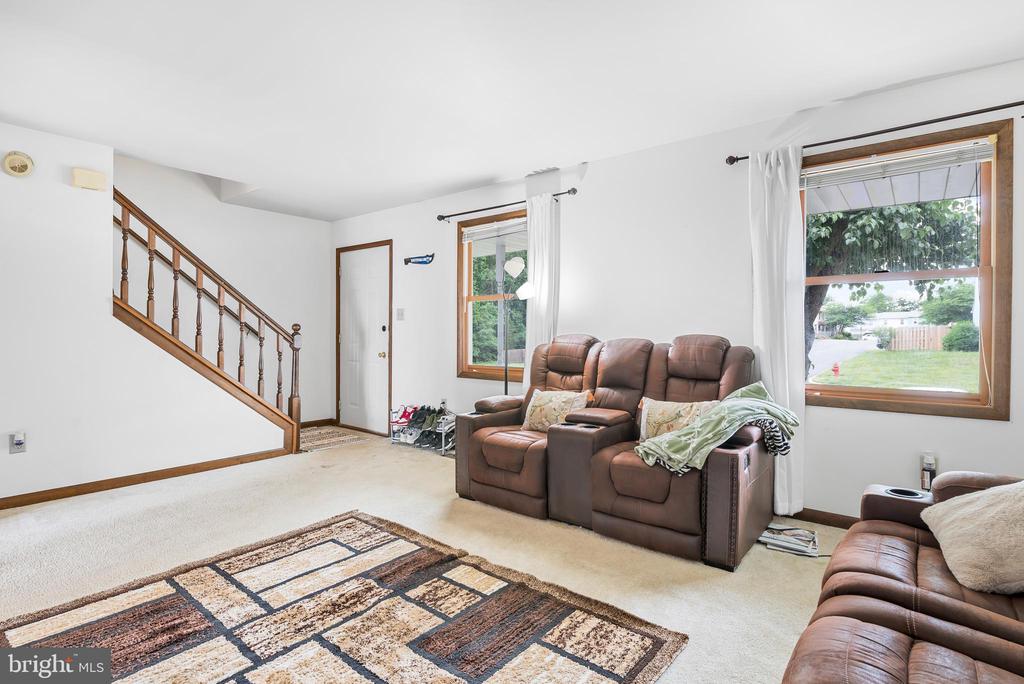 5129 PECAN DR, FREDERICKSBURG, Virginia 22407, 3 Bedrooms Bedrooms, ,2 BathroomsBathrooms,Residential,BREEZEWOOD,5129 PECAN DR,VASP2033308 MLS # VASP2033308