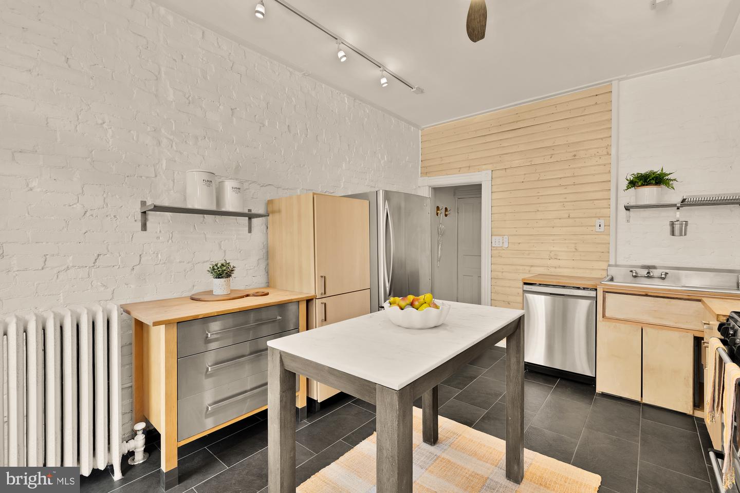 121 KENTUCKY AVE SE, WASHINGTON, District Of Columbia 20003, 3 Bedrooms Bedrooms, ,2 BathroomsBathrooms,Residential,For sale,121 KENTUCKY AVE SE,DCDC2188260 MLS # DCDC2188260