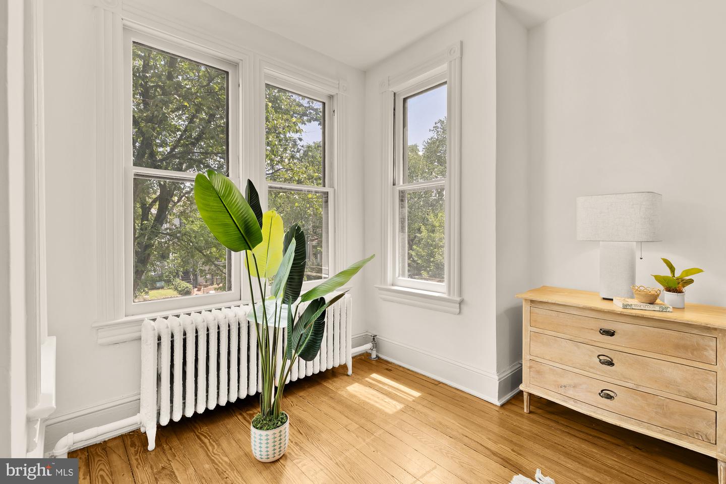 121 KENTUCKY AVE SE, WASHINGTON, District Of Columbia 20003, 3 Bedrooms Bedrooms, ,2 BathroomsBathrooms,Residential,For sale,121 KENTUCKY AVE SE,DCDC2188260 MLS # DCDC2188260