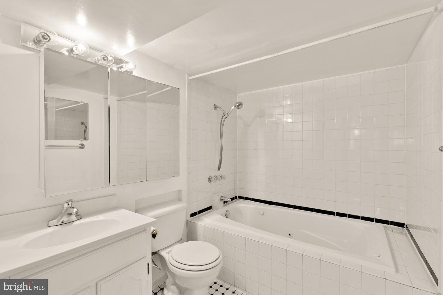 121 KENTUCKY AVE SE, WASHINGTON, District Of Columbia 20003, 3 Bedrooms Bedrooms, ,2 BathroomsBathrooms,Residential,For sale,121 KENTUCKY AVE SE,DCDC2188260 MLS # DCDC2188260