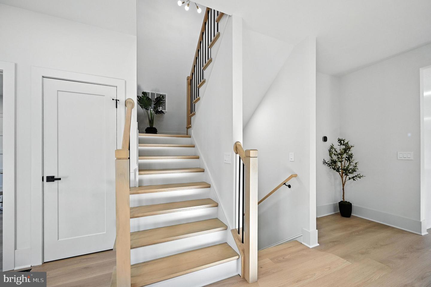 2809 MEMORIAL ST, ALEXANDRIA, Virginia 22306, 5 Bedrooms Bedrooms, ,4 BathroomsBathrooms,Residential,For sale,2809 MEMORIAL ST,VAFX2225708 MLS # VAFX2225708