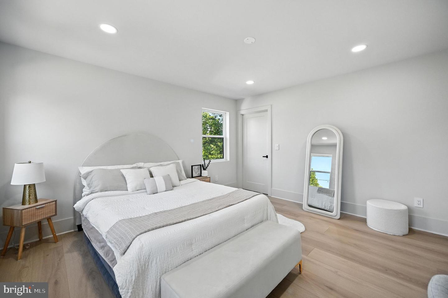 2809 MEMORIAL ST, ALEXANDRIA, Virginia 22306, 5 Bedrooms Bedrooms, ,4 BathroomsBathrooms,Residential,For sale,2809 MEMORIAL ST,VAFX2225708 MLS # VAFX2225708