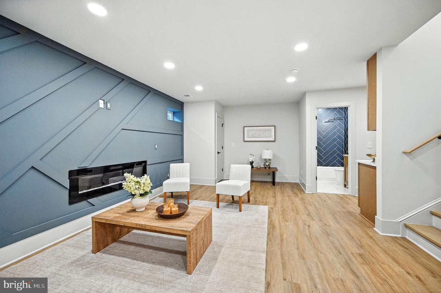 2809 MEMORIAL ST, ALEXANDRIA, Virginia 22306, 5 Bedrooms Bedrooms, ,4 BathroomsBathrooms,Residential,For sale,2809 MEMORIAL ST,VAFX2225708 MLS # VAFX2225708