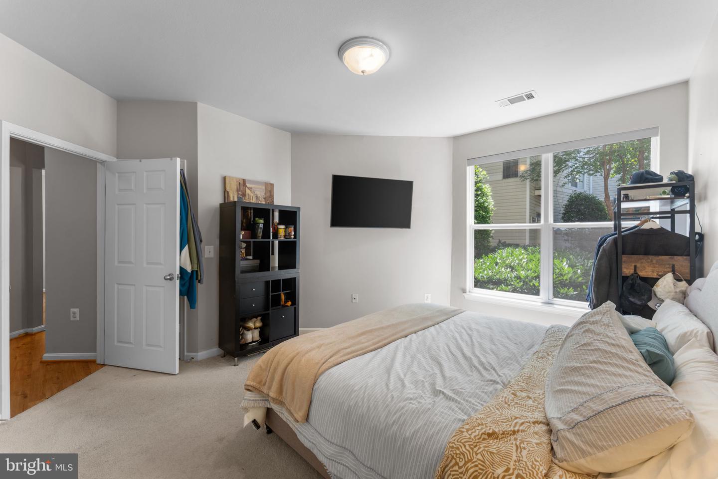 9480 VIRGINIA CENTER BLVD #127, VIENNA, Virginia 22181, 2 Bedrooms Bedrooms, ,2 BathroomsBathrooms,Residential,For sale,9480 VIRGINIA CENTER BLVD #127,VAFX2229328 MLS # VAFX2229328
