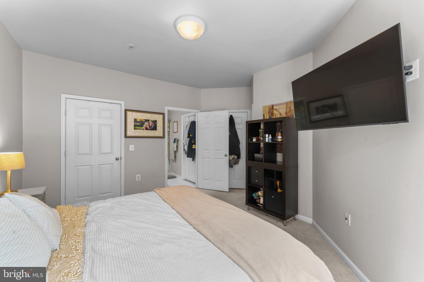 9480 VIRGINIA CENTER BLVD #127, VIENNA, Virginia 22181, 2 Bedrooms Bedrooms, ,2 BathroomsBathrooms,Residential,For sale,9480 VIRGINIA CENTER BLVD #127,VAFX2229328 MLS # VAFX2229328