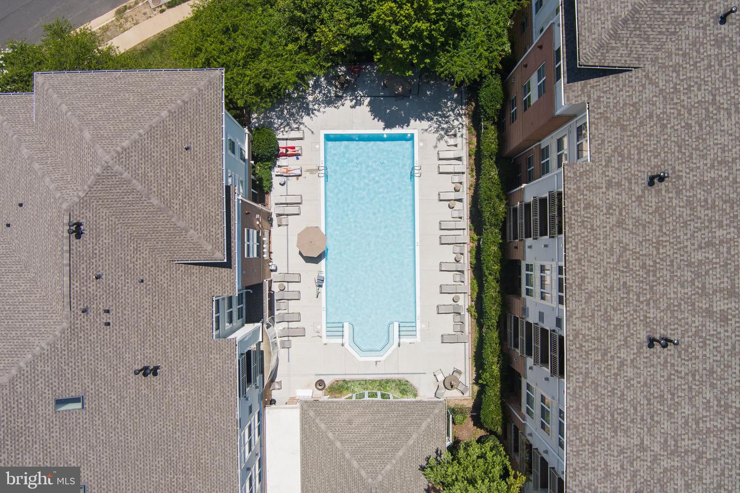 9480 VIRGINIA CENTER BLVD #127, VIENNA, Virginia 22181, 2 Bedrooms Bedrooms, ,2 BathroomsBathrooms,Residential,For sale,9480 VIRGINIA CENTER BLVD #127,VAFX2229328 MLS # VAFX2229328