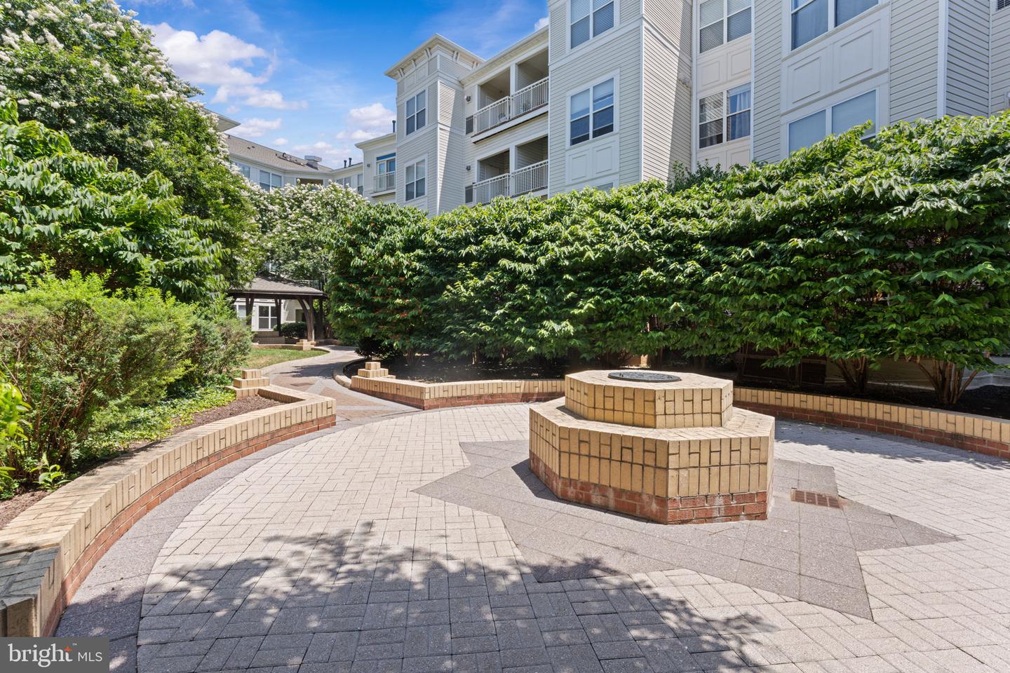 9480 VIRGINIA CENTER BLVD #127, VIENNA, Virginia 22181, 2 Bedrooms Bedrooms, ,2 BathroomsBathrooms,Residential,For sale,9480 VIRGINIA CENTER BLVD #127,VAFX2229328 MLS # VAFX2229328