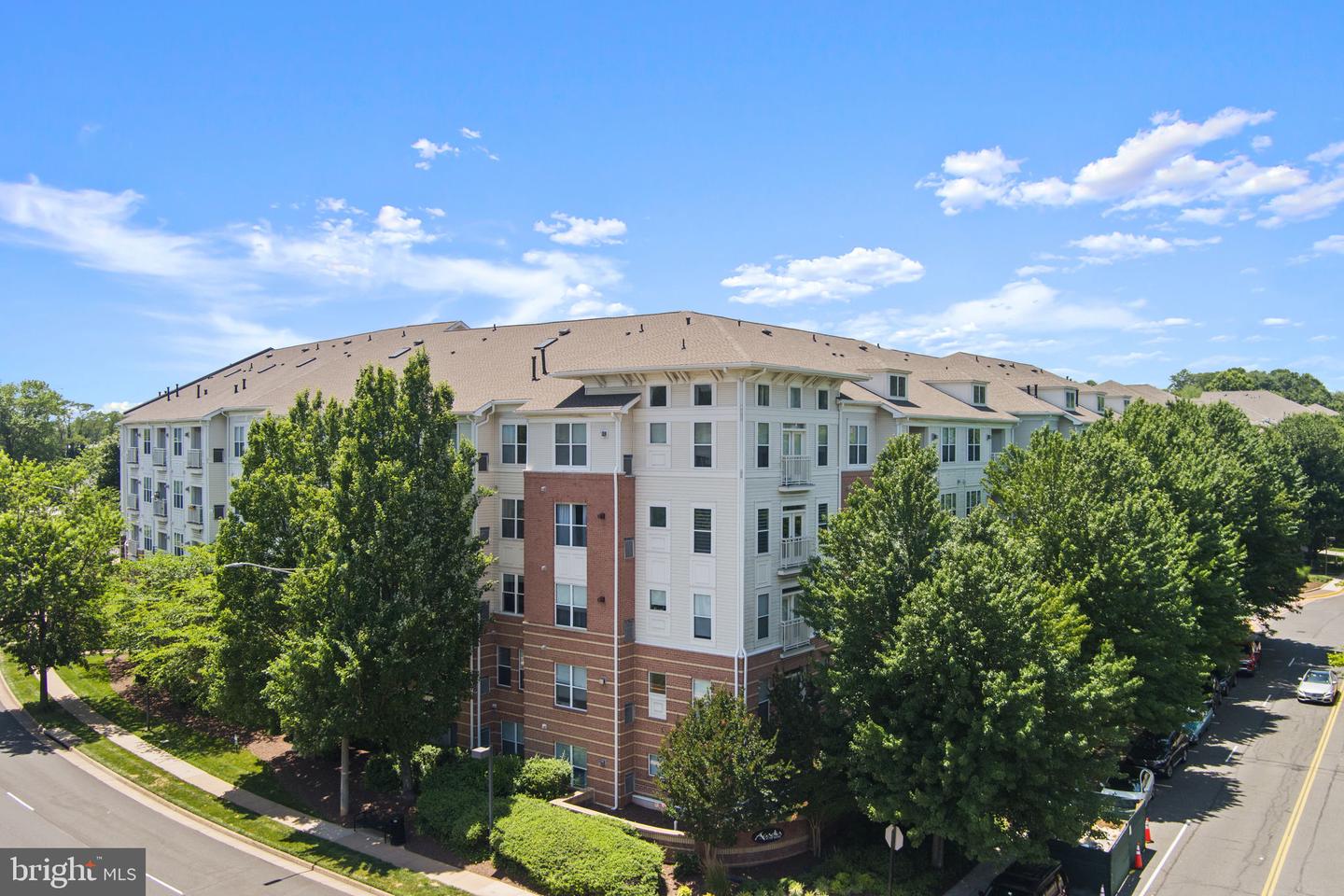 9480 VIRGINIA CENTER BLVD #127, VIENNA, Virginia 22181, 2 Bedrooms Bedrooms, ,2 BathroomsBathrooms,Residential,For sale,9480 VIRGINIA CENTER BLVD #127,VAFX2229328 MLS # VAFX2229328