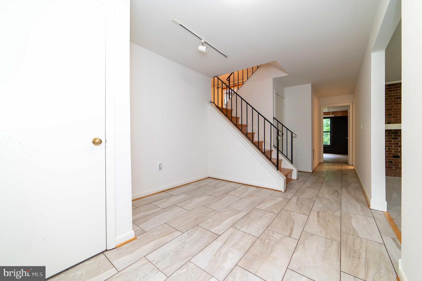 7814 WENDY RIDGE LN, ANNANDALE, Virginia 22003, 4 Bedrooms Bedrooms, ,3 BathroomsBathrooms,Residential,For sale,7814 WENDY RIDGE LN,VAFX2229404 MLS # VAFX2229404