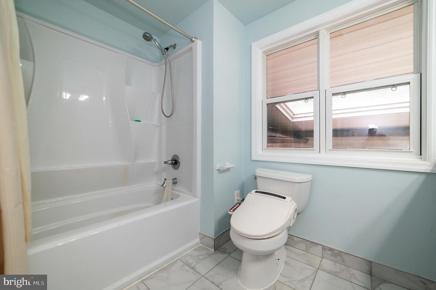 7814 WENDY RIDGE LN, ANNANDALE, Virginia 22003, 4 Bedrooms Bedrooms, ,3 BathroomsBathrooms,Residential,For sale,7814 WENDY RIDGE LN,VAFX2229404 MLS # VAFX2229404