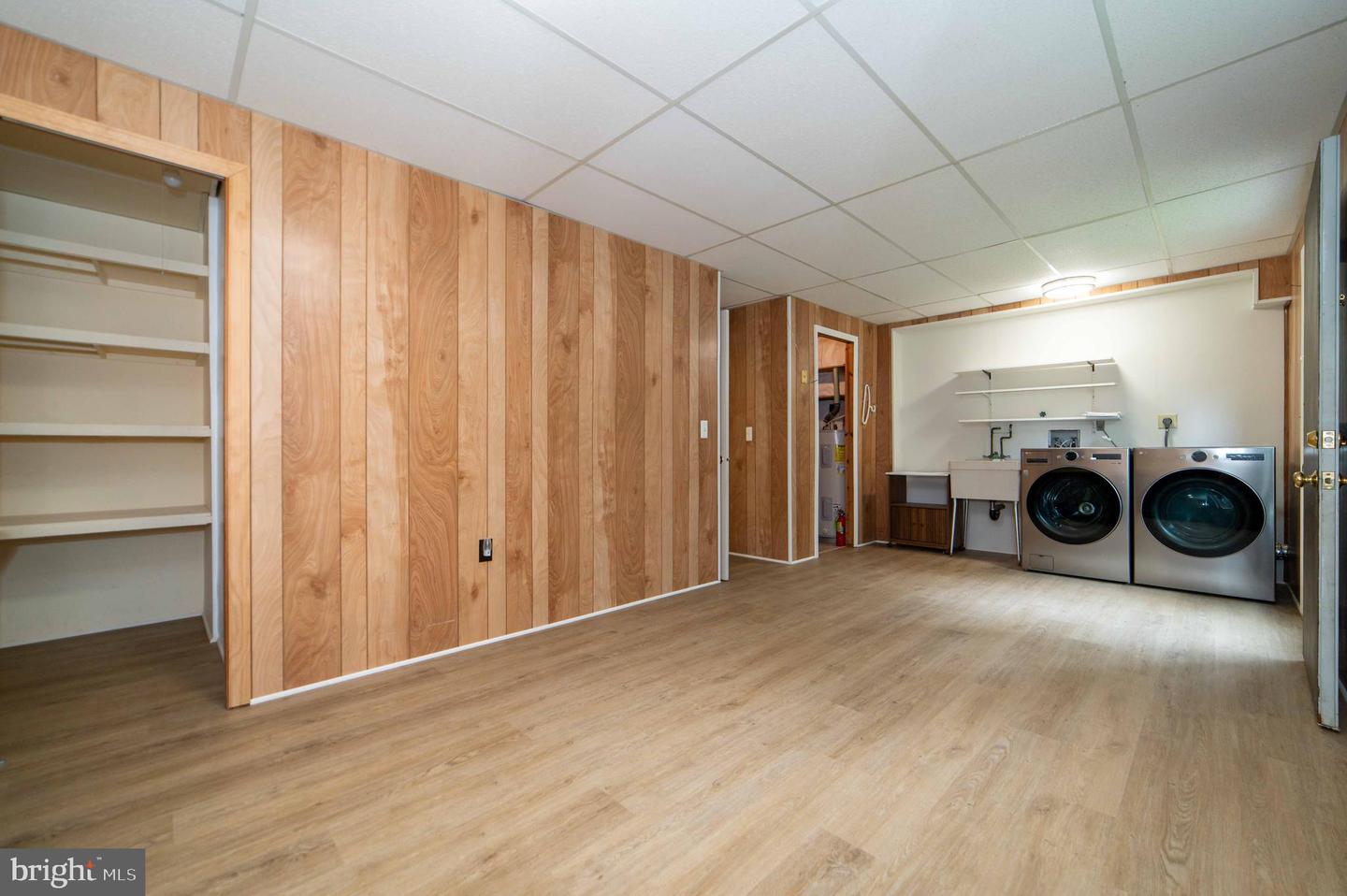 7814 WENDY RIDGE LN, ANNANDALE, Virginia 22003, 4 Bedrooms Bedrooms, ,3 BathroomsBathrooms,Residential,For sale,7814 WENDY RIDGE LN,VAFX2229404 MLS # VAFX2229404