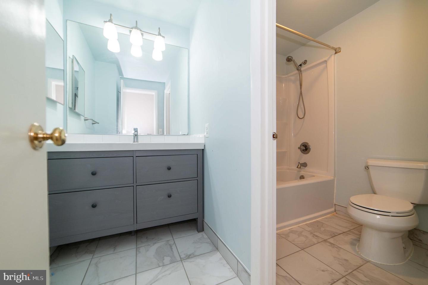 7814 WENDY RIDGE LN, ANNANDALE, Virginia 22003, 4 Bedrooms Bedrooms, ,3 BathroomsBathrooms,Residential,For sale,7814 WENDY RIDGE LN,VAFX2229404 MLS # VAFX2229404