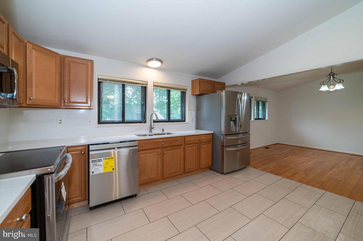 7814 WENDY RIDGE LN, ANNANDALE, Virginia 22003, 4 Bedrooms Bedrooms, ,3 BathroomsBathrooms,Residential,For sale,7814 WENDY RIDGE LN,VAFX2229404 MLS # VAFX2229404