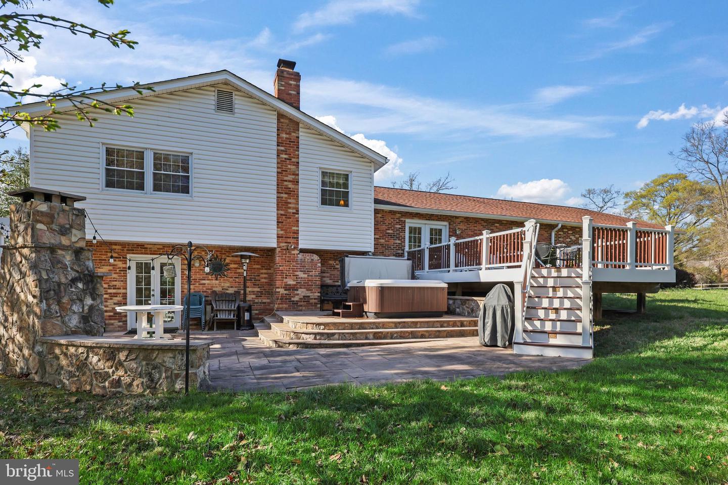 12801 OXON RD, HERNDON, Virginia 20171, 5 Bedrooms Bedrooms, ,3 BathroomsBathrooms,Residential,For sale,12801 OXON RD,VAFX2230738 MLS # VAFX2230738