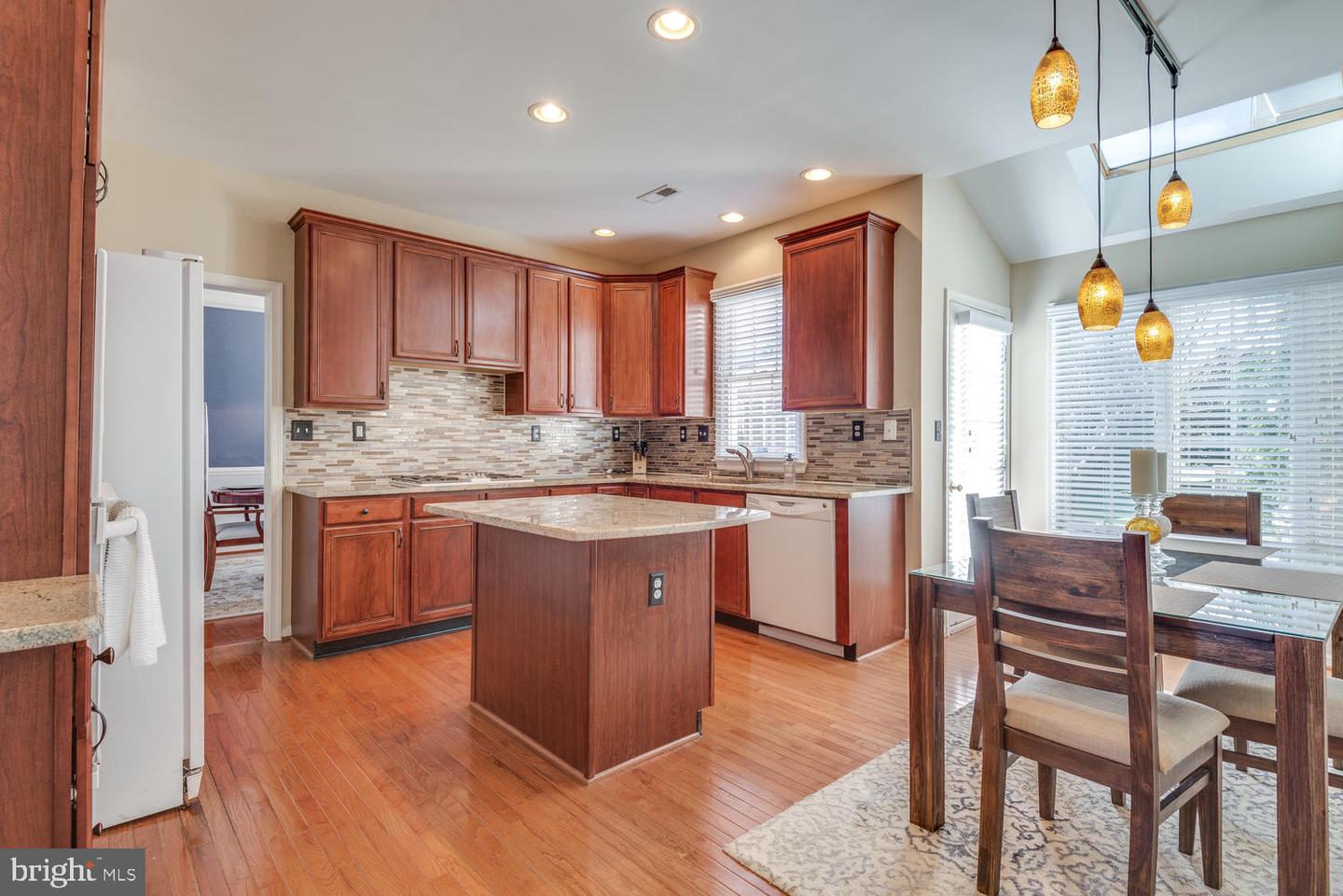 10857 HUNTER GATE WAY, RESTON, Virginia 20194, 4 Bedrooms Bedrooms, ,3 BathroomsBathrooms,Residential,For sale,10857 HUNTER GATE WAY,VAFX2231234 MLS # VAFX2231234
