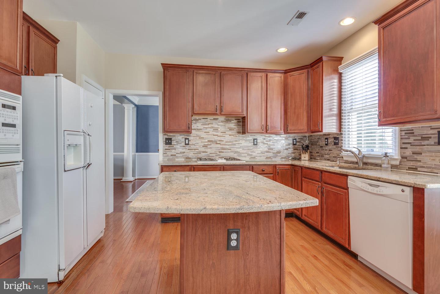 10857 HUNTER GATE WAY, RESTON, Virginia 20194, 4 Bedrooms Bedrooms, ,3 BathroomsBathrooms,Residential,For sale,10857 HUNTER GATE WAY,VAFX2231234 MLS # VAFX2231234