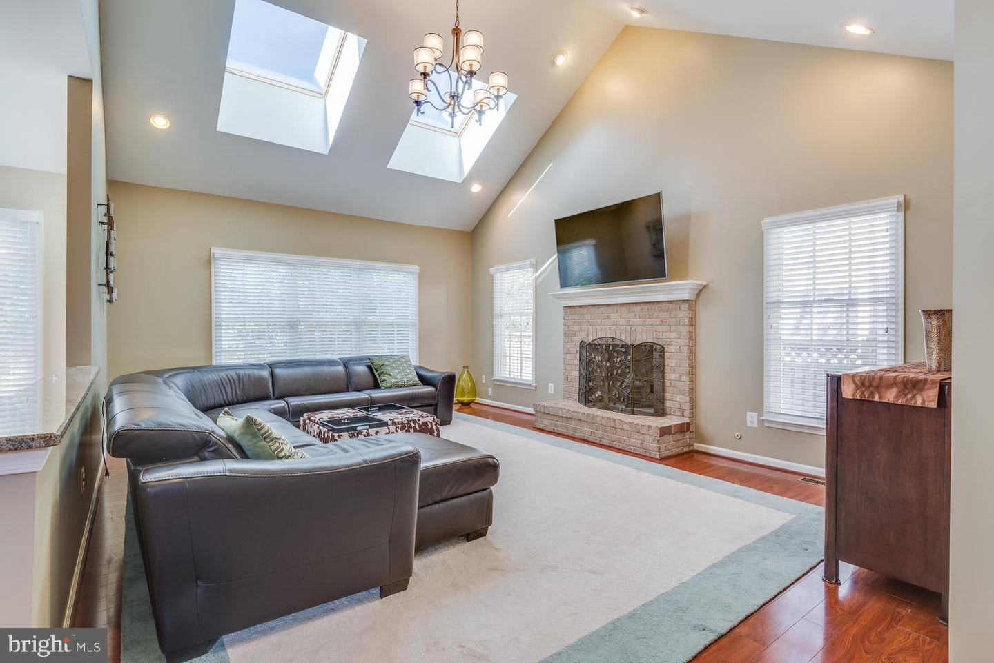 10857 HUNTER GATE WAY, RESTON, Virginia 20194, 4 Bedrooms Bedrooms, ,3 BathroomsBathrooms,Residential,For sale,10857 HUNTER GATE WAY,VAFX2231234 MLS # VAFX2231234