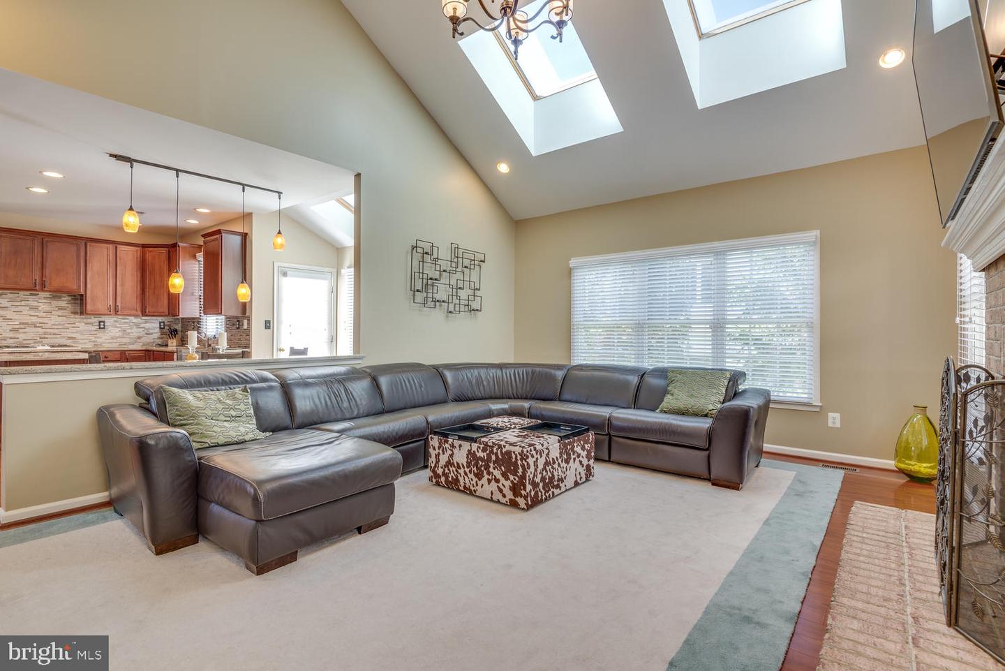 10857 HUNTER GATE WAY, RESTON, Virginia 20194, 4 Bedrooms Bedrooms, ,3 BathroomsBathrooms,Residential,For sale,10857 HUNTER GATE WAY,VAFX2231234 MLS # VAFX2231234