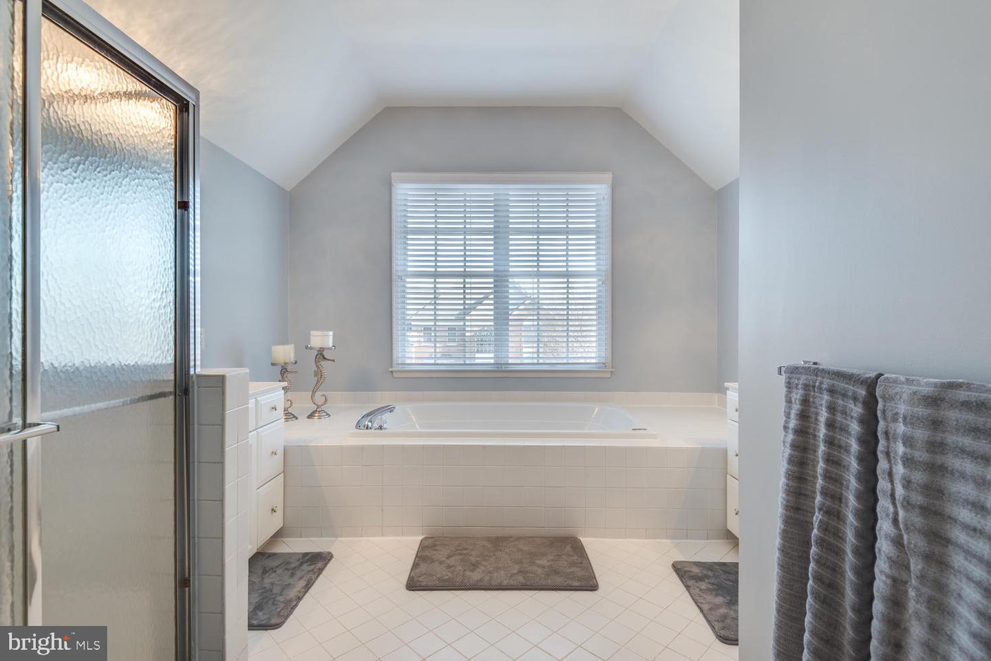 10857 HUNTER GATE WAY, RESTON, Virginia 20194, 4 Bedrooms Bedrooms, ,3 BathroomsBathrooms,Residential,For sale,10857 HUNTER GATE WAY,VAFX2231234 MLS # VAFX2231234
