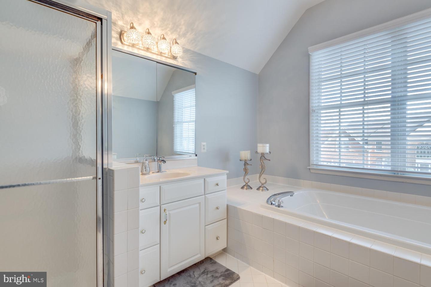 10857 HUNTER GATE WAY, RESTON, Virginia 20194, 4 Bedrooms Bedrooms, ,3 BathroomsBathrooms,Residential,For sale,10857 HUNTER GATE WAY,VAFX2231234 MLS # VAFX2231234