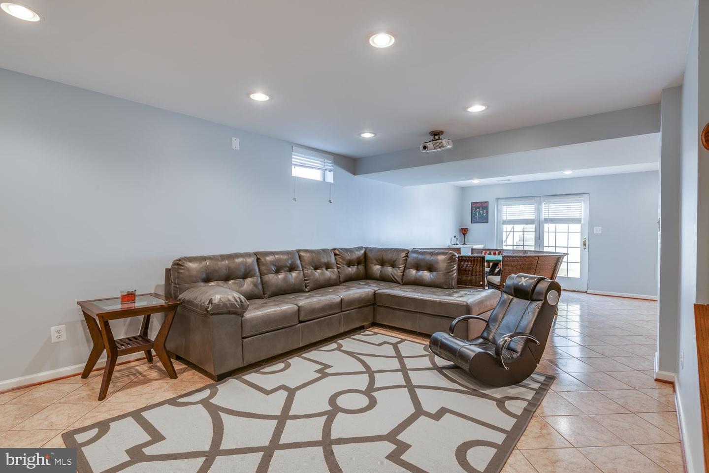 10857 HUNTER GATE WAY, RESTON, Virginia 20194, 4 Bedrooms Bedrooms, ,3 BathroomsBathrooms,Residential,For sale,10857 HUNTER GATE WAY,VAFX2231234 MLS # VAFX2231234