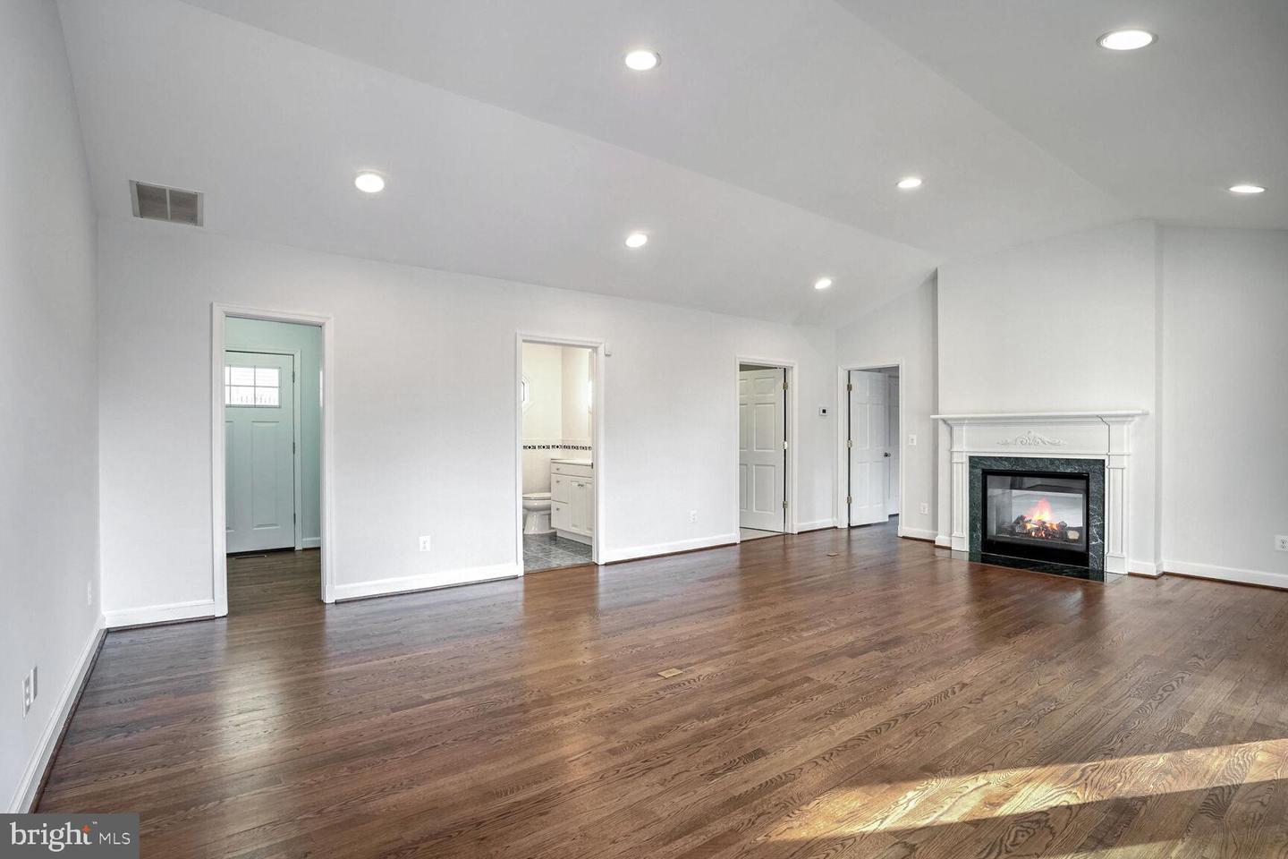 4224 VAN NESS ST NW, WASHINGTON, District Of Columbia 20016, 7 Bedrooms Bedrooms, ,6 BathroomsBathrooms,Residential,For sale,4224 VAN NESS ST NW,DCDC2193544 MLS # DCDC2193544
