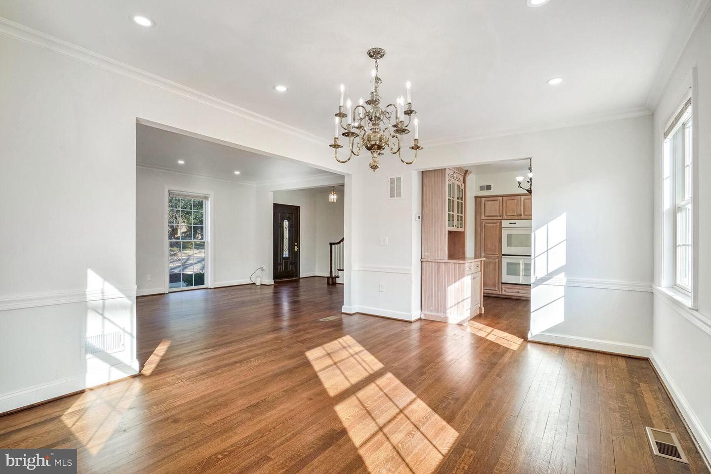 4224 VAN NESS ST NW, WASHINGTON, District Of Columbia 20016, 7 Bedrooms Bedrooms, ,6 BathroomsBathrooms,Residential,For sale,4224 VAN NESS ST NW,DCDC2193544 MLS # DCDC2193544