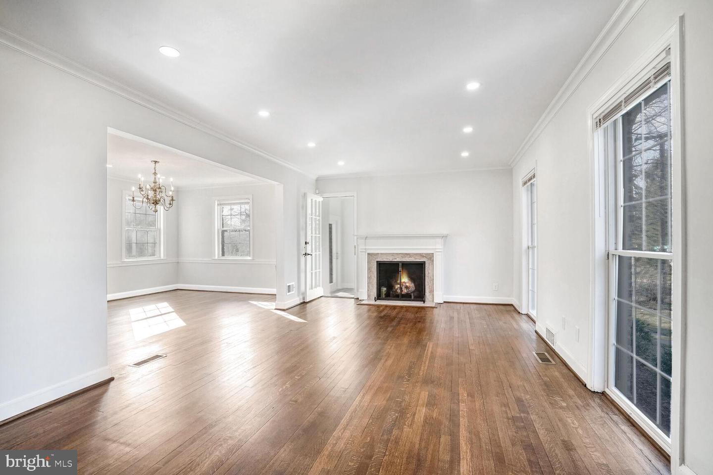 4224 VAN NESS ST NW, WASHINGTON, District Of Columbia 20016, 7 Bedrooms Bedrooms, ,6 BathroomsBathrooms,Residential,For sale,4224 VAN NESS ST NW,DCDC2193544 MLS # DCDC2193544