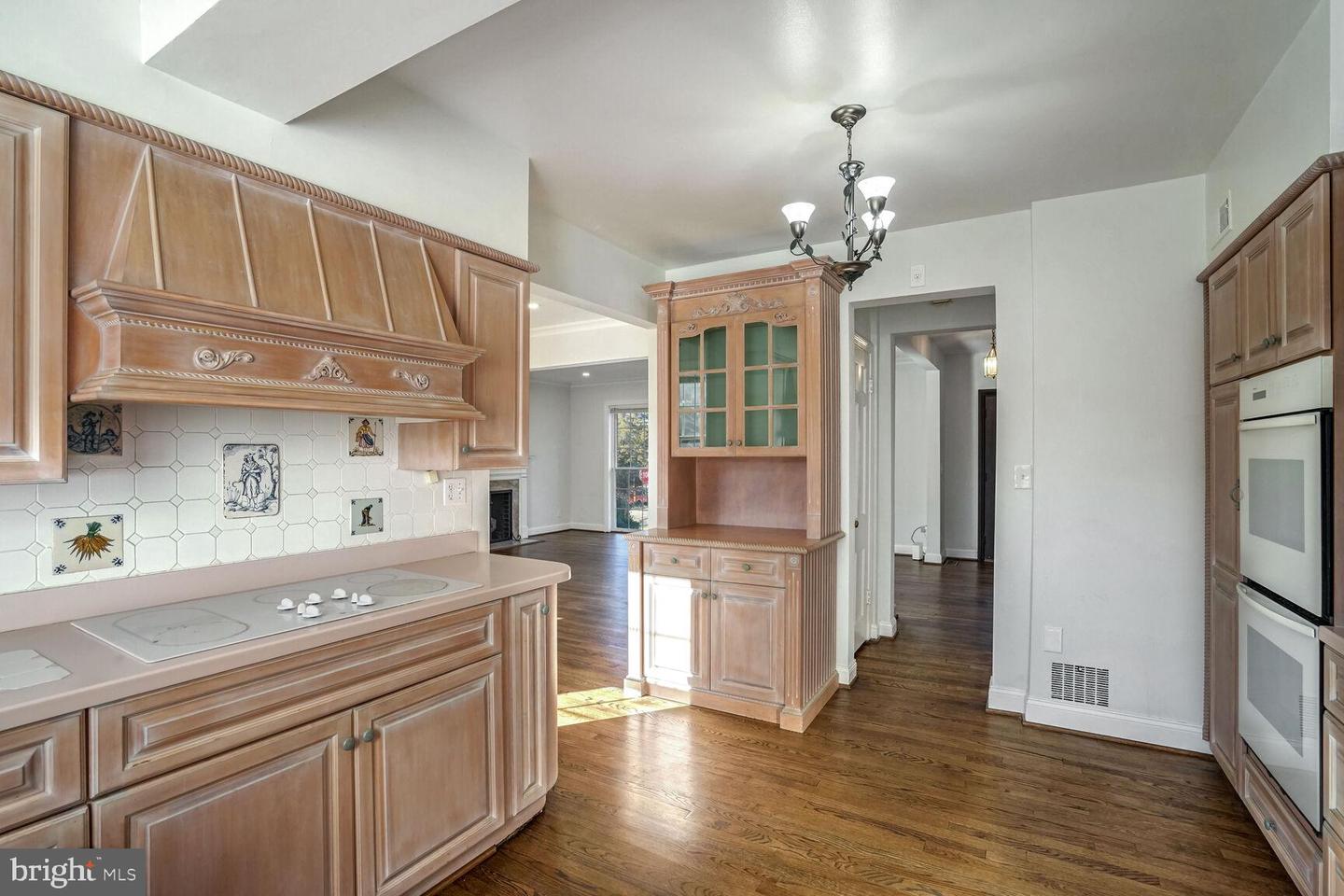 4224 VAN NESS ST NW, WASHINGTON, District Of Columbia 20016, 7 Bedrooms Bedrooms, ,6 BathroomsBathrooms,Residential,For sale,4224 VAN NESS ST NW,DCDC2193544 MLS # DCDC2193544