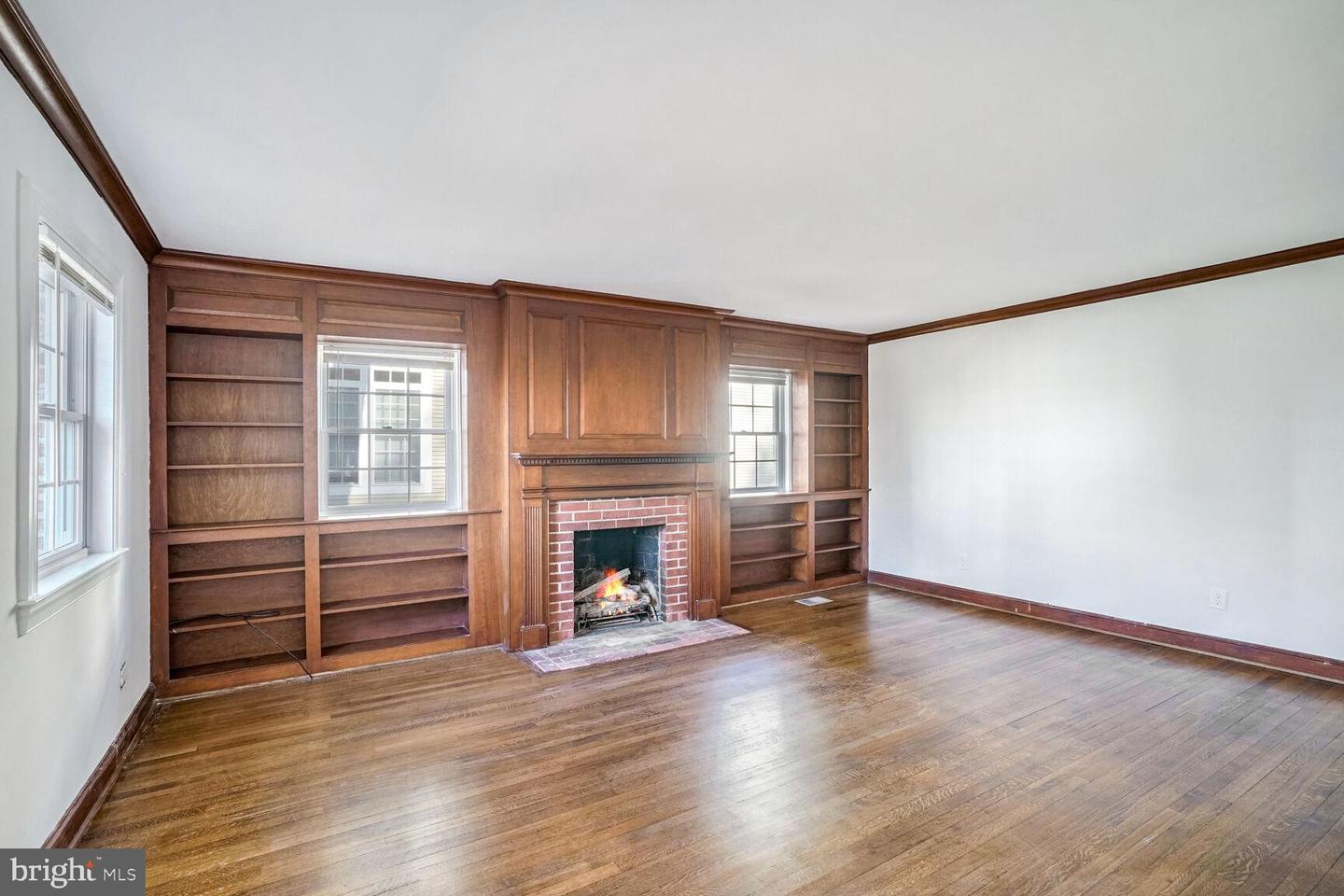 4224 VAN NESS ST NW, WASHINGTON, District Of Columbia 20016, 7 Bedrooms Bedrooms, ,6 BathroomsBathrooms,Residential,For sale,4224 VAN NESS ST NW,DCDC2193544 MLS # DCDC2193544