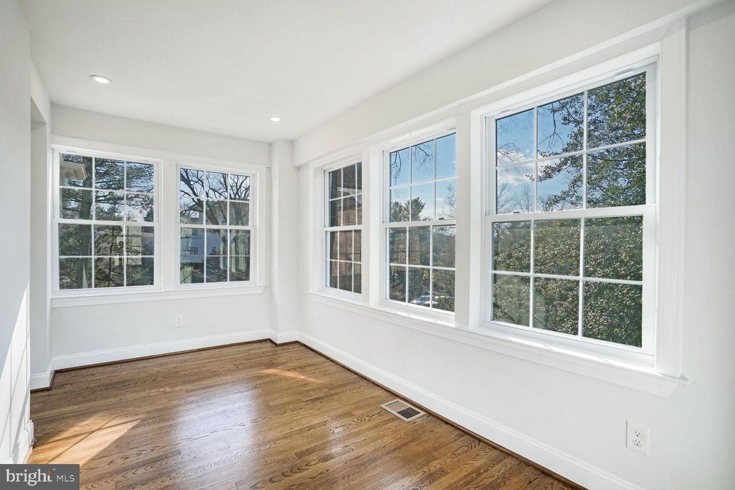 4224 VAN NESS ST NW, WASHINGTON, District Of Columbia 20016, 7 Bedrooms Bedrooms, ,6 BathroomsBathrooms,Residential,For sale,4224 VAN NESS ST NW,DCDC2193544 MLS # DCDC2193544