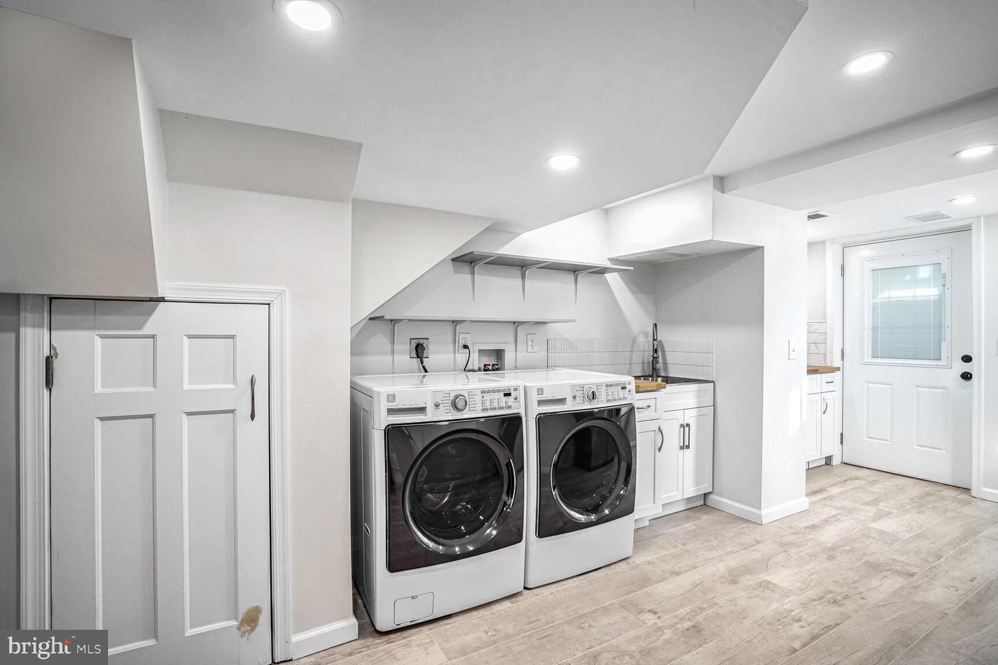4224 VAN NESS ST NW, WASHINGTON, District Of Columbia 20016, 7 Bedrooms Bedrooms, ,6 BathroomsBathrooms,Residential,For sale,4224 VAN NESS ST NW,DCDC2193544 MLS # DCDC2193544