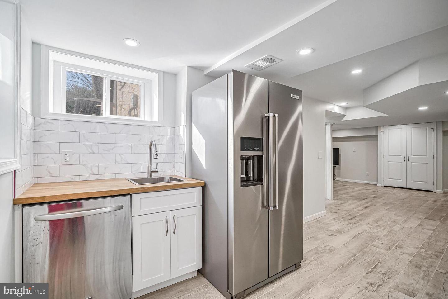 4224 VAN NESS ST NW, WASHINGTON, District Of Columbia 20016, 7 Bedrooms Bedrooms, ,6 BathroomsBathrooms,Residential,For sale,4224 VAN NESS ST NW,DCDC2193544 MLS # DCDC2193544