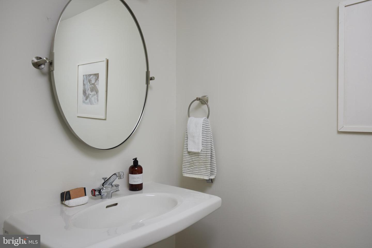 1802 KALORAMA SQ NW #16, WASHINGTON, District Of Columbia 20008, 4 Bedrooms Bedrooms, ,4 BathroomsBathrooms,Residential,For sale,1802 KALORAMA SQ NW #16,DCDC2193616 MLS # DCDC2193616