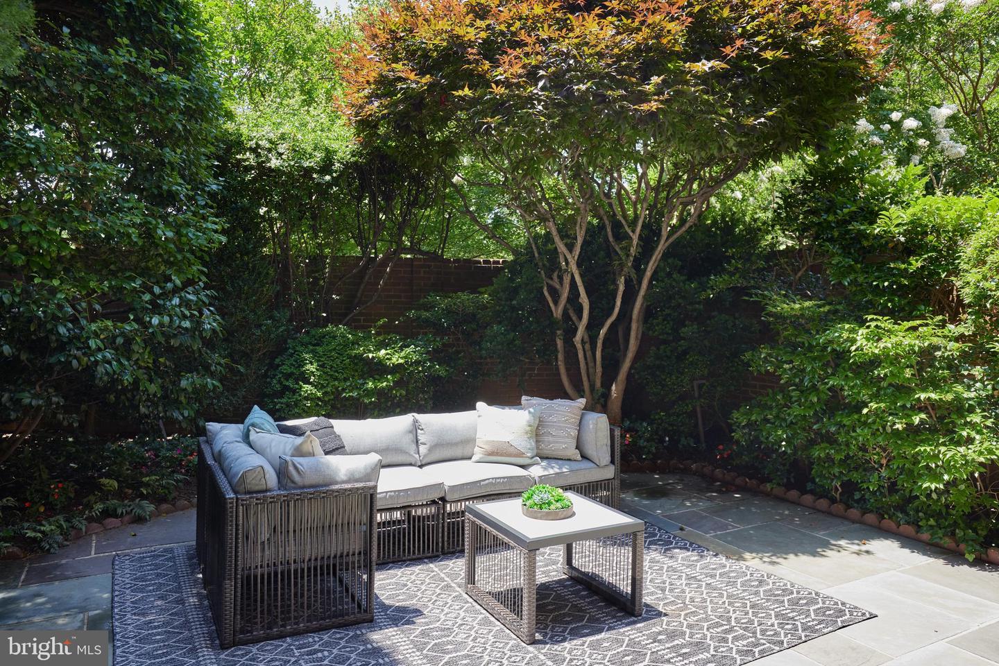 1802 KALORAMA SQ NW #16, WASHINGTON, District Of Columbia 20008, 4 Bedrooms Bedrooms, ,4 BathroomsBathrooms,Residential,For sale,1802 KALORAMA SQ NW #16,DCDC2193616 MLS # DCDC2193616