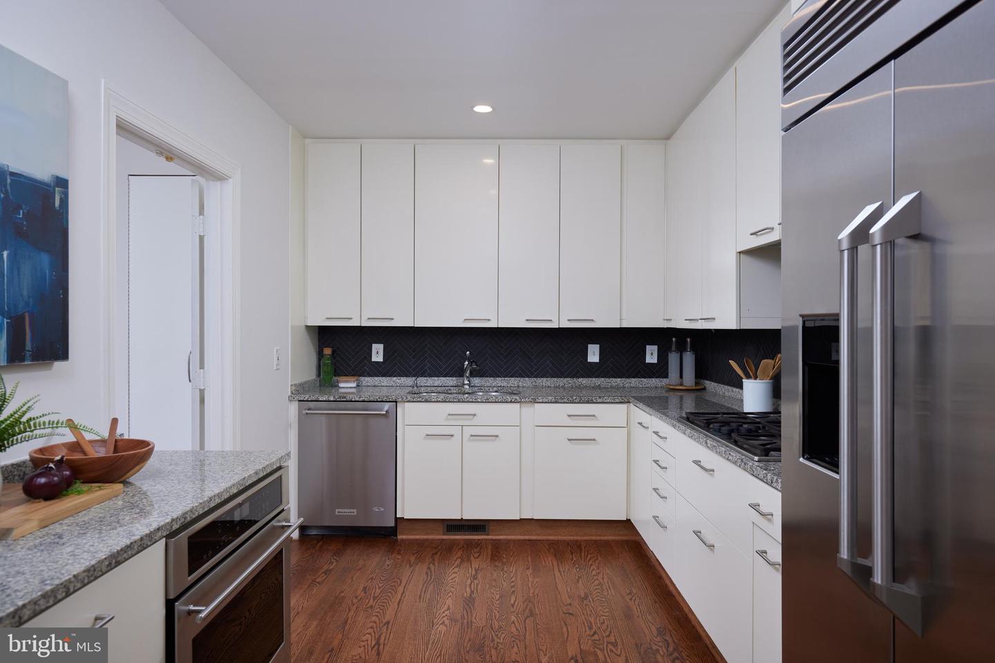1802 KALORAMA SQ NW #16, WASHINGTON, District Of Columbia 20008, 4 Bedrooms Bedrooms, ,4 BathroomsBathrooms,Residential,For sale,1802 KALORAMA SQ NW #16,DCDC2193616 MLS # DCDC2193616