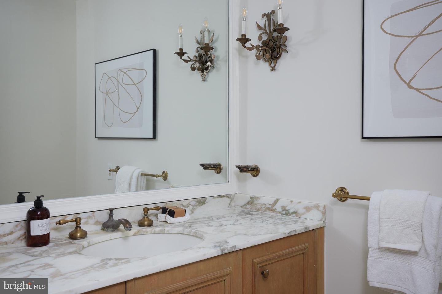 1802 KALORAMA SQ NW #16, WASHINGTON, District Of Columbia 20008, 4 Bedrooms Bedrooms, ,4 BathroomsBathrooms,Residential,For sale,1802 KALORAMA SQ NW #16,DCDC2193616 MLS # DCDC2193616