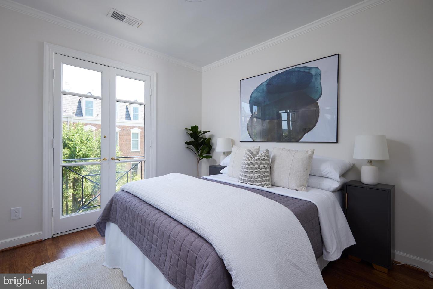 1802 KALORAMA SQ NW #16, WASHINGTON, District Of Columbia 20008, 4 Bedrooms Bedrooms, ,4 BathroomsBathrooms,Residential,For sale,1802 KALORAMA SQ NW #16,DCDC2193616 MLS # DCDC2193616