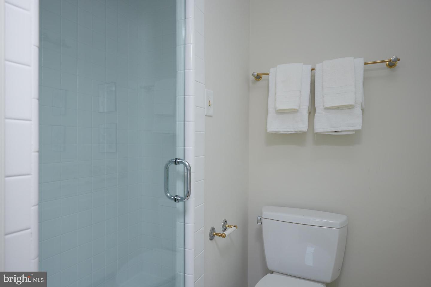 1802 KALORAMA SQ NW #16, WASHINGTON, District Of Columbia 20008, 4 Bedrooms Bedrooms, ,4 BathroomsBathrooms,Residential,For sale,1802 KALORAMA SQ NW #16,DCDC2193616 MLS # DCDC2193616