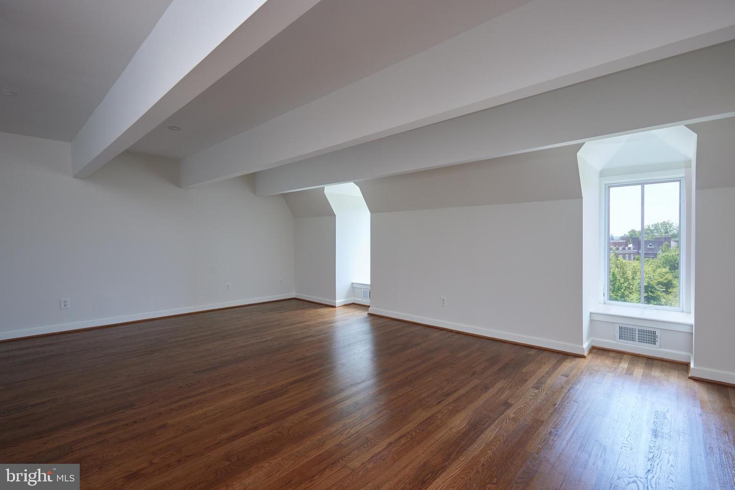 1802 KALORAMA SQ NW #16, WASHINGTON, District Of Columbia 20008, 4 Bedrooms Bedrooms, ,4 BathroomsBathrooms,Residential,For sale,1802 KALORAMA SQ NW #16,DCDC2193616 MLS # DCDC2193616