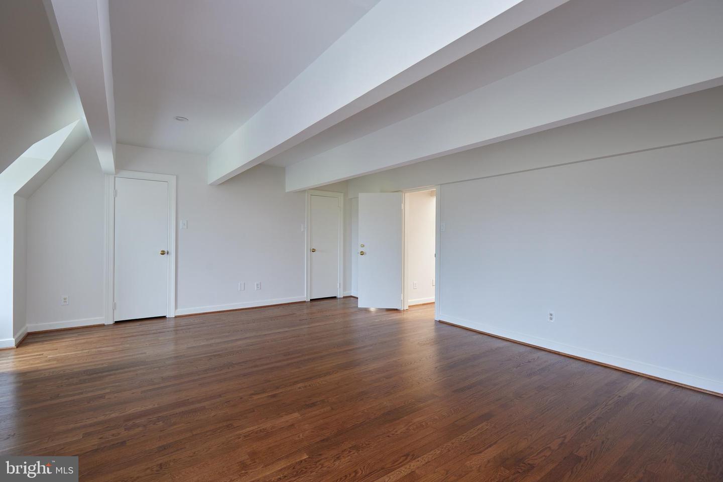 1802 KALORAMA SQ NW #16, WASHINGTON, District Of Columbia 20008, 4 Bedrooms Bedrooms, ,4 BathroomsBathrooms,Residential,For sale,1802 KALORAMA SQ NW #16,DCDC2193616 MLS # DCDC2193616