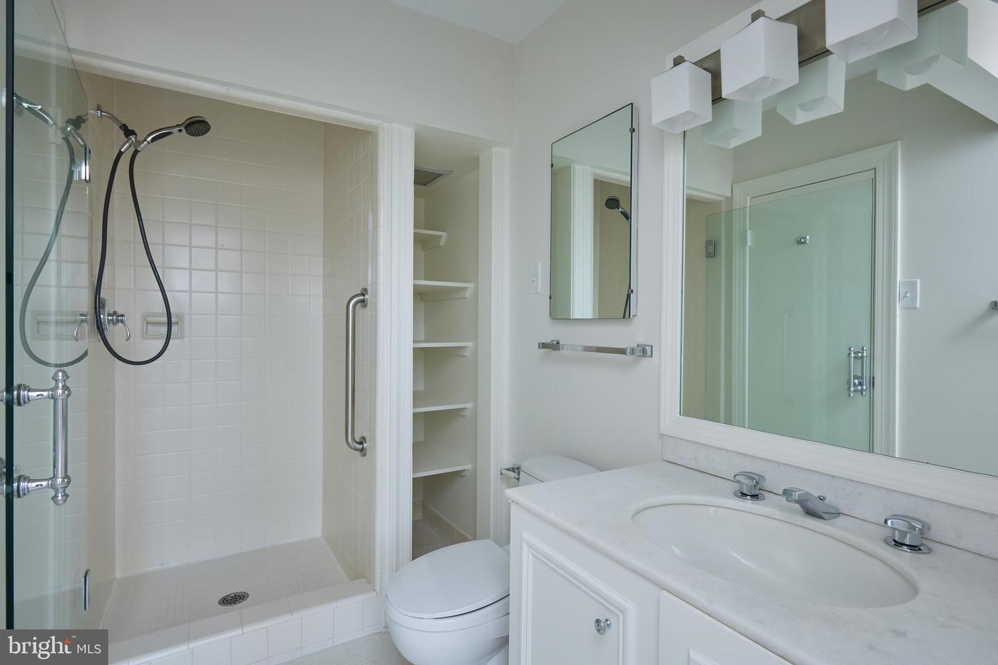 1802 KALORAMA SQ NW #16, WASHINGTON, District Of Columbia 20008, 4 Bedrooms Bedrooms, ,4 BathroomsBathrooms,Residential,For sale,1802 KALORAMA SQ NW #16,DCDC2193616 MLS # DCDC2193616