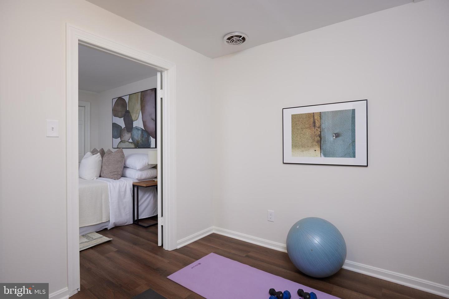 1802 KALORAMA SQ NW #16, WASHINGTON, District Of Columbia 20008, 4 Bedrooms Bedrooms, ,4 BathroomsBathrooms,Residential,For sale,1802 KALORAMA SQ NW #16,DCDC2193616 MLS # DCDC2193616