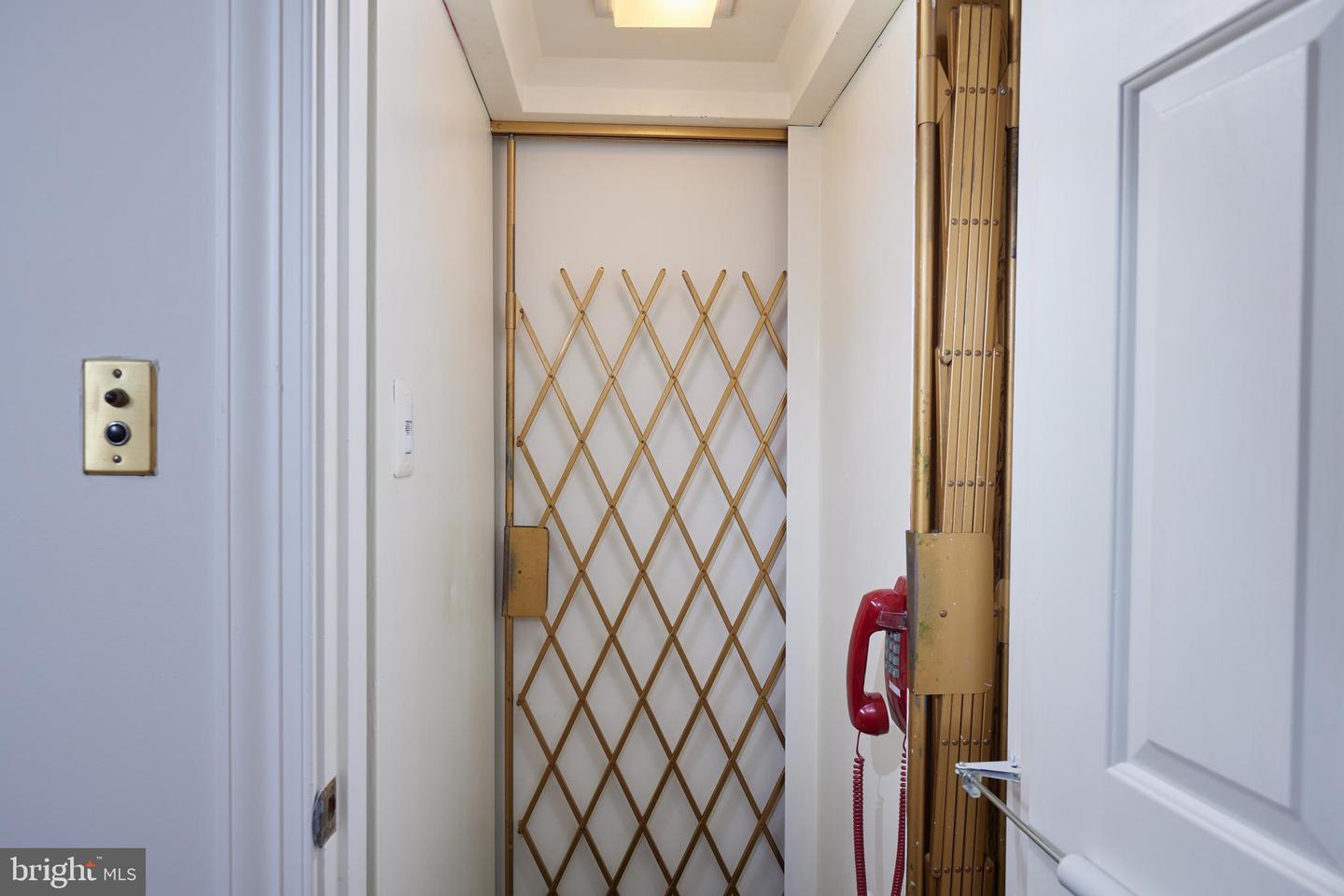 1802 KALORAMA SQ NW #16, WASHINGTON, District Of Columbia 20008, 4 Bedrooms Bedrooms, ,4 BathroomsBathrooms,Residential,For sale,1802 KALORAMA SQ NW #16,DCDC2193616 MLS # DCDC2193616