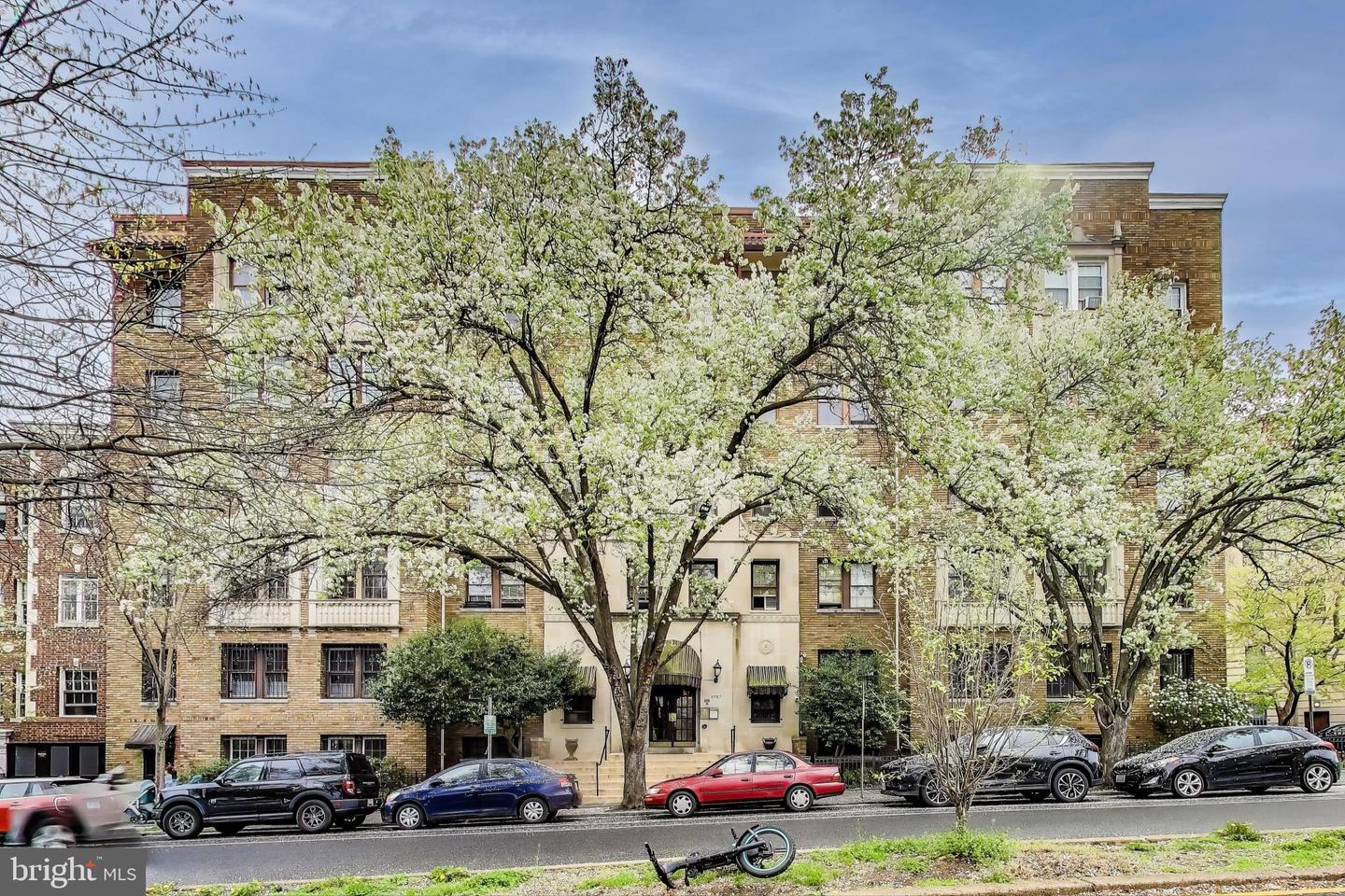 2707 ADAMS MILL RD NW #206, WASHINGTON, District Of Columbia 20009, 1 Bedroom Bedrooms, ,1 BathroomBathrooms,Residential,For sale,2707 ADAMS MILL RD NW #206,DCDC2194516 MLS # DCDC2194516