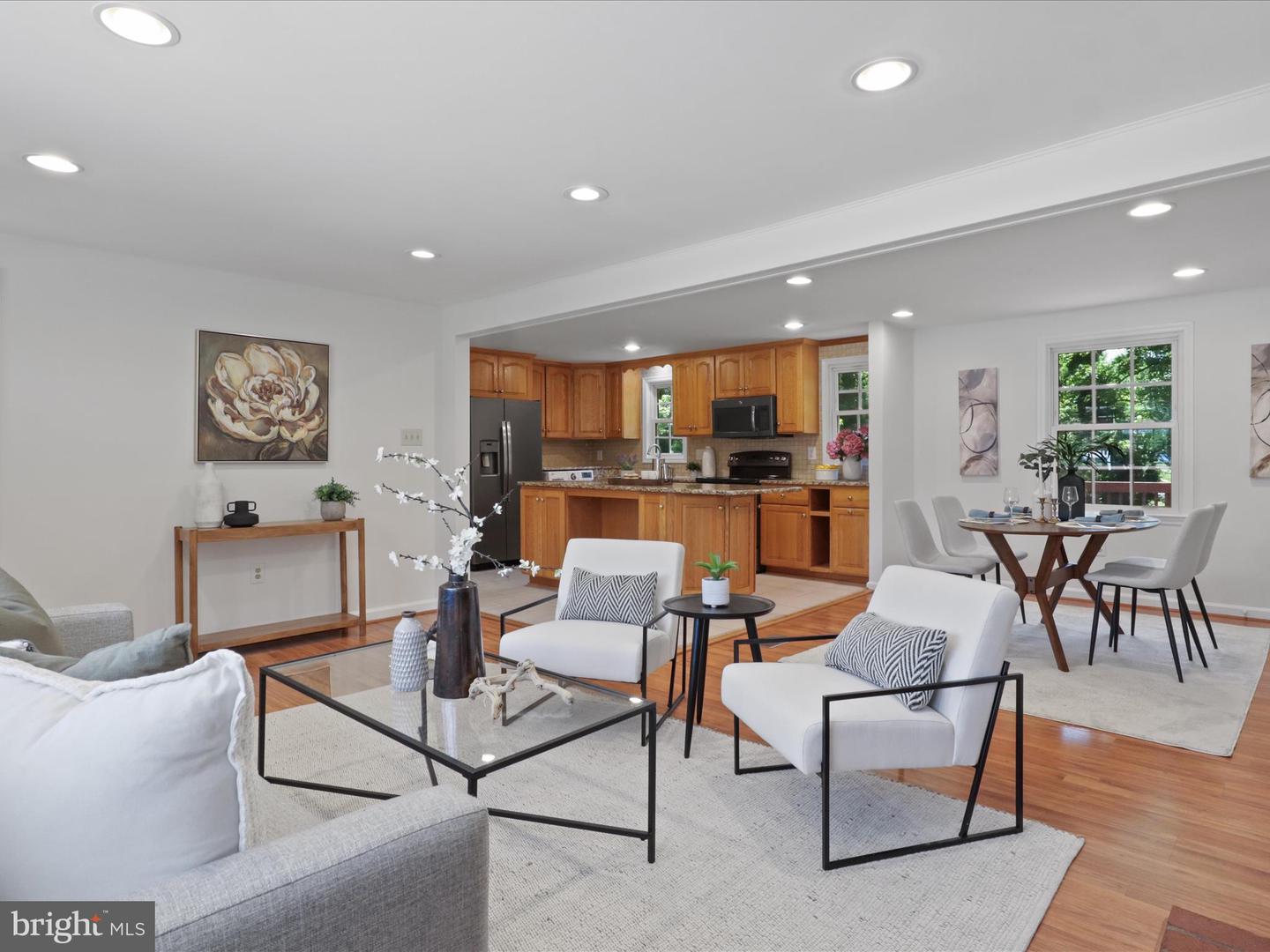 6224 THORNWOOD DR, ALEXANDRIA, Virginia 22310, 5 Bedrooms Bedrooms, ,3 BathroomsBathrooms,Residential,For sale,6224 THORNWOOD DR,VAFX2233566 MLS # VAFX2233566