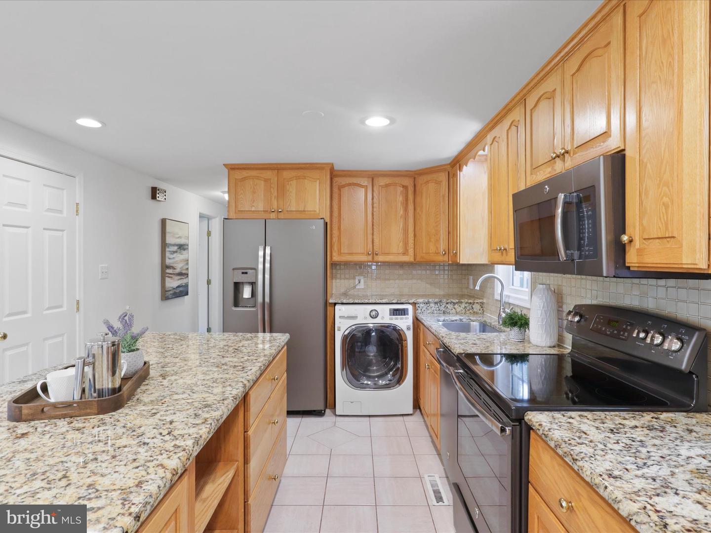 6224 THORNWOOD DR, ALEXANDRIA, Virginia 22310, 5 Bedrooms Bedrooms, ,3 BathroomsBathrooms,Residential,For sale,6224 THORNWOOD DR,VAFX2233566 MLS # VAFX2233566